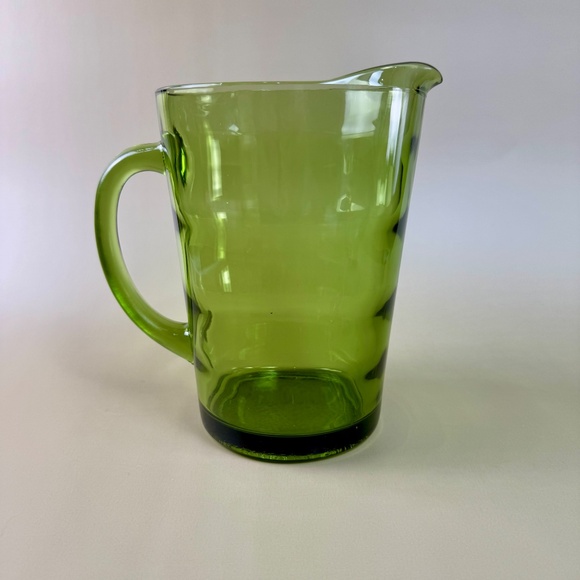 Vintage Green Glass Pitcher with Applied Handle – Mid-Century Blown Glass - Picture 6 of 13